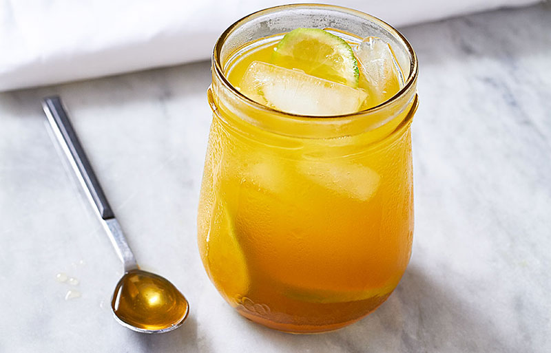 Homemade Turmeric & Ginger Iced Tea for Your Heart, Brain & Cells