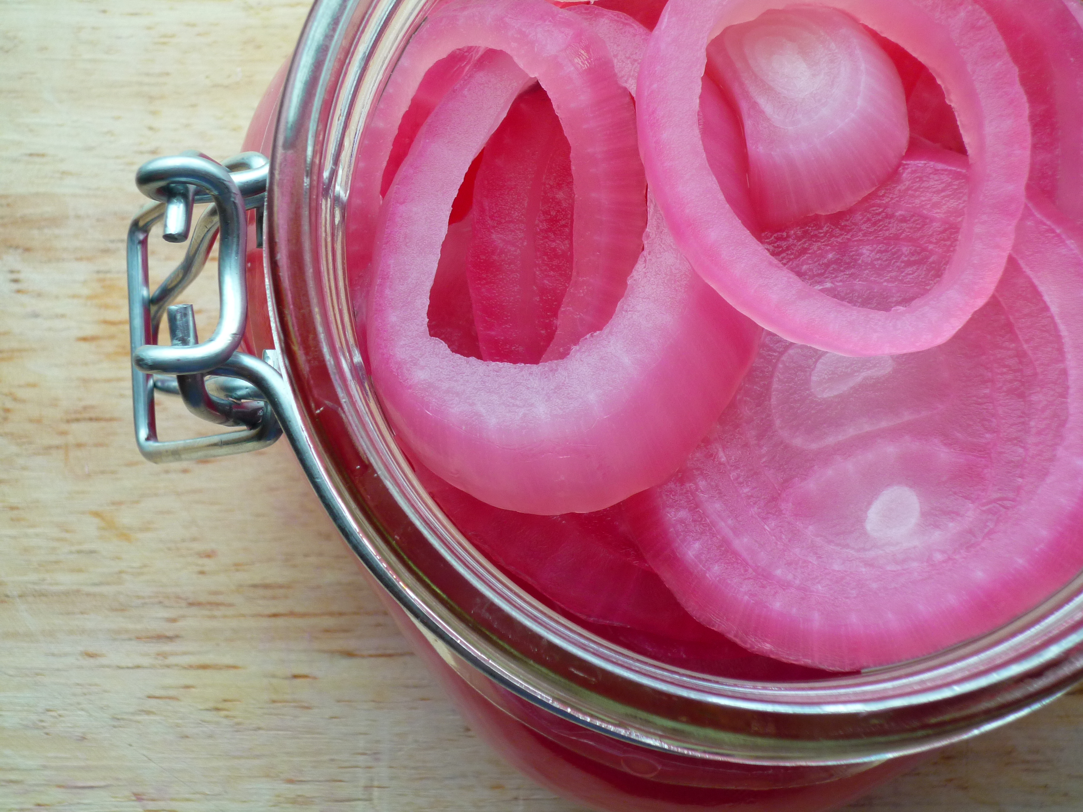 Doctors Confirmed Red Onions Do Wonders For the Thyroid Glands source-Pinterest
